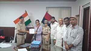 बेउर जेल में गिरफ्तार साथियों से नेहा ने की मुलाकात, मुकदमे हटाने को लेकर डीजीपी से मिला प्रतिनिधिमंडल