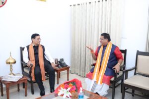 भागलपुर में रिवर क्रूज पर्यटन के लिए मंत्री शैलेन्द्र ने केन्द्रीय मंत्री को पत्र सौंपा